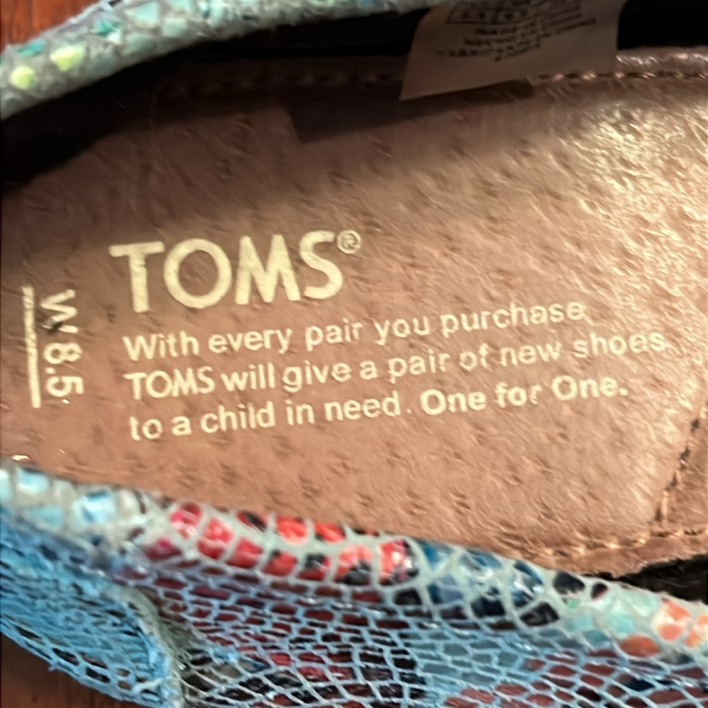 TOMS Multicolor Butterfly Pattern Slip-Ons Women’s 8.5 - Picture 3 of 11